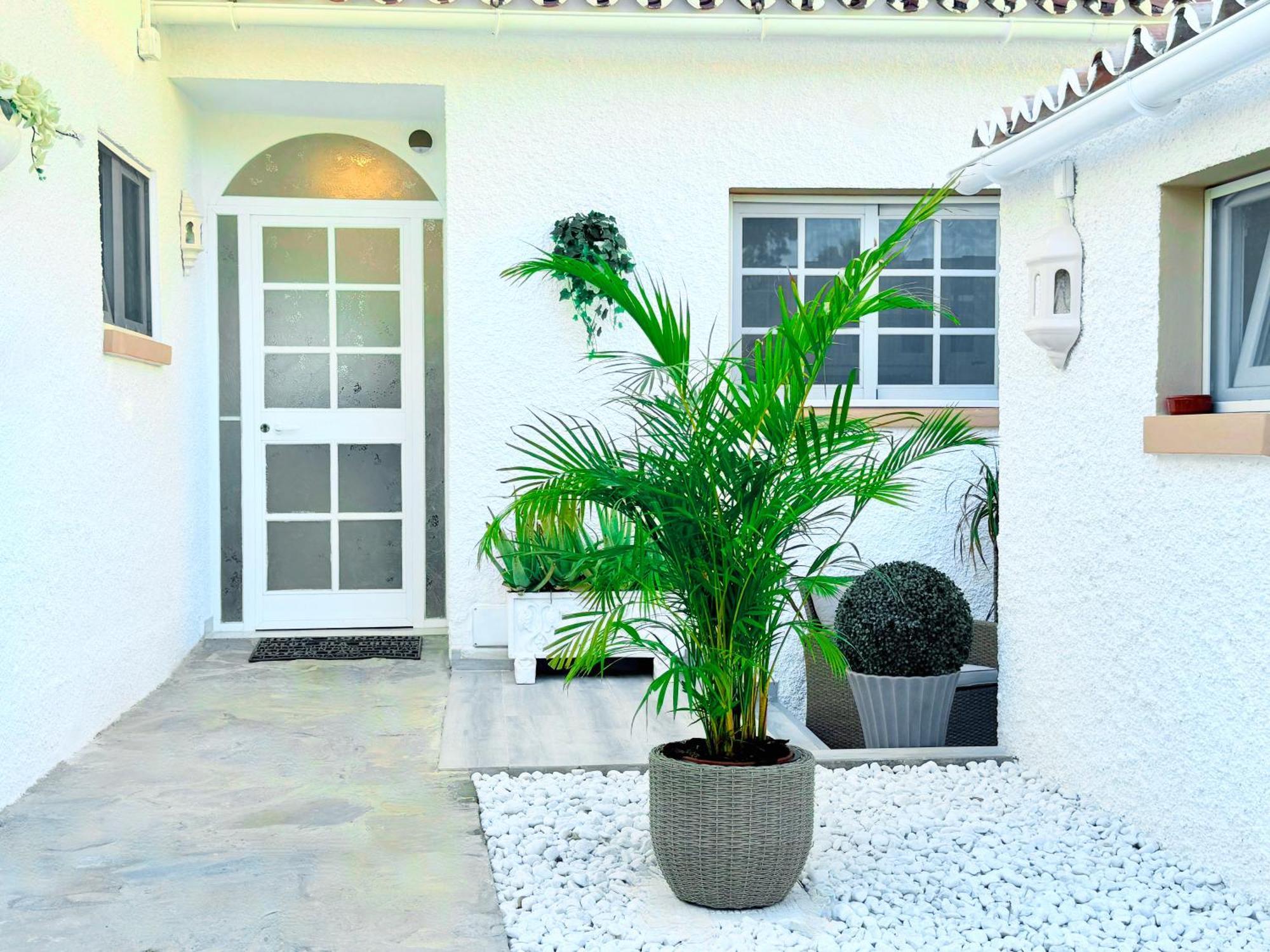 Casacara Beachside Costabella -spain Villaer *