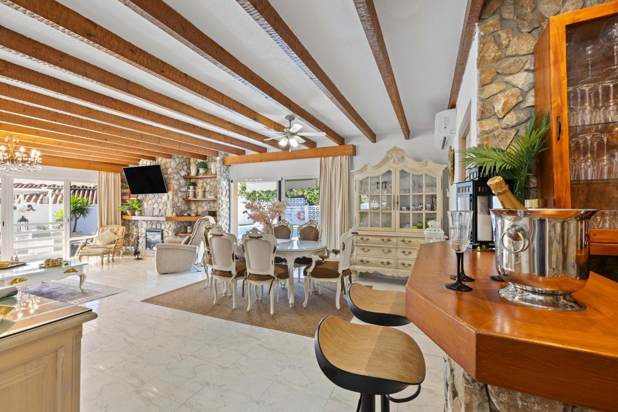 Casacara Beachside Costabella -spain Villaer *